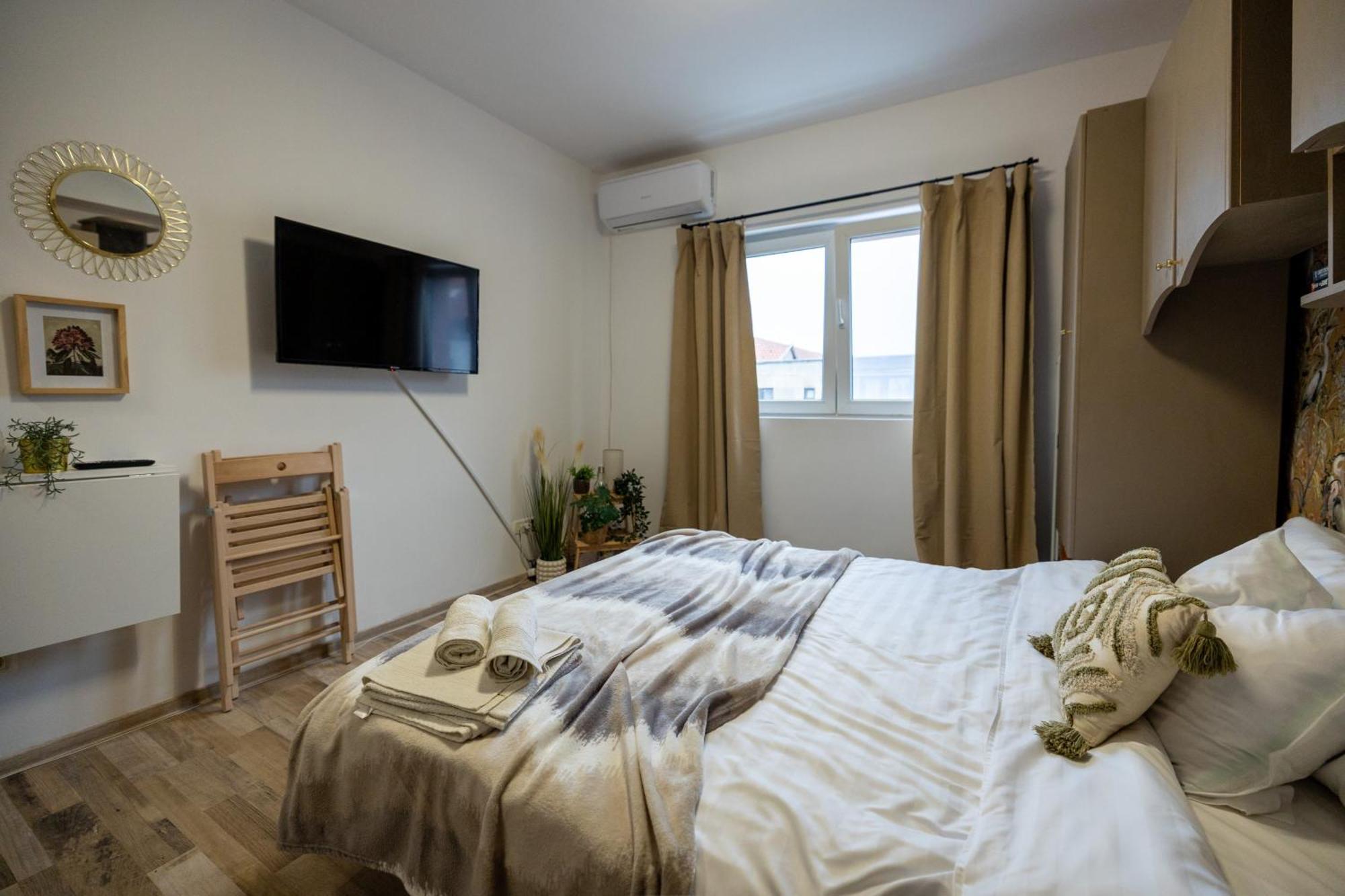 Cozy Studio Retreat - Quiet, Premium Stay 蒂米什瓦拉 外观 照片