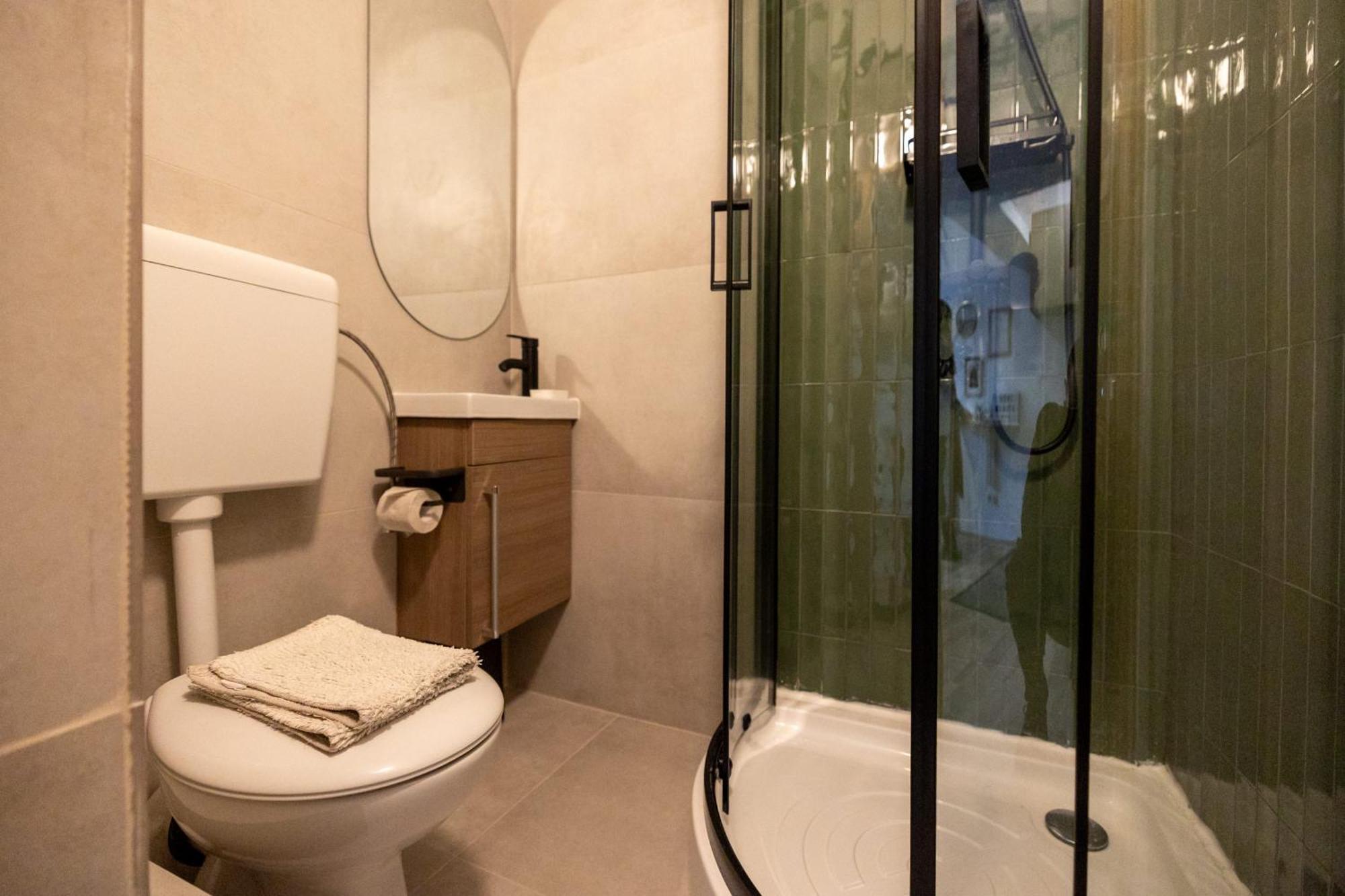 Cozy Studio Retreat - Quiet, Premium Stay 蒂米什瓦拉 外观 照片